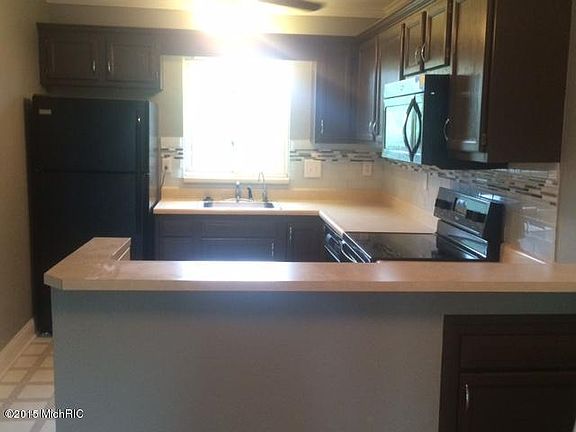 4th image of 3340 Devonwood Hls NE #83