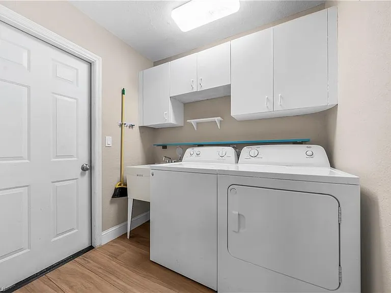 4160 5th Ave SW — Photo 30