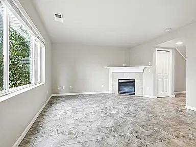4 bed, 1866 sqft, $2,900 — Photo 2