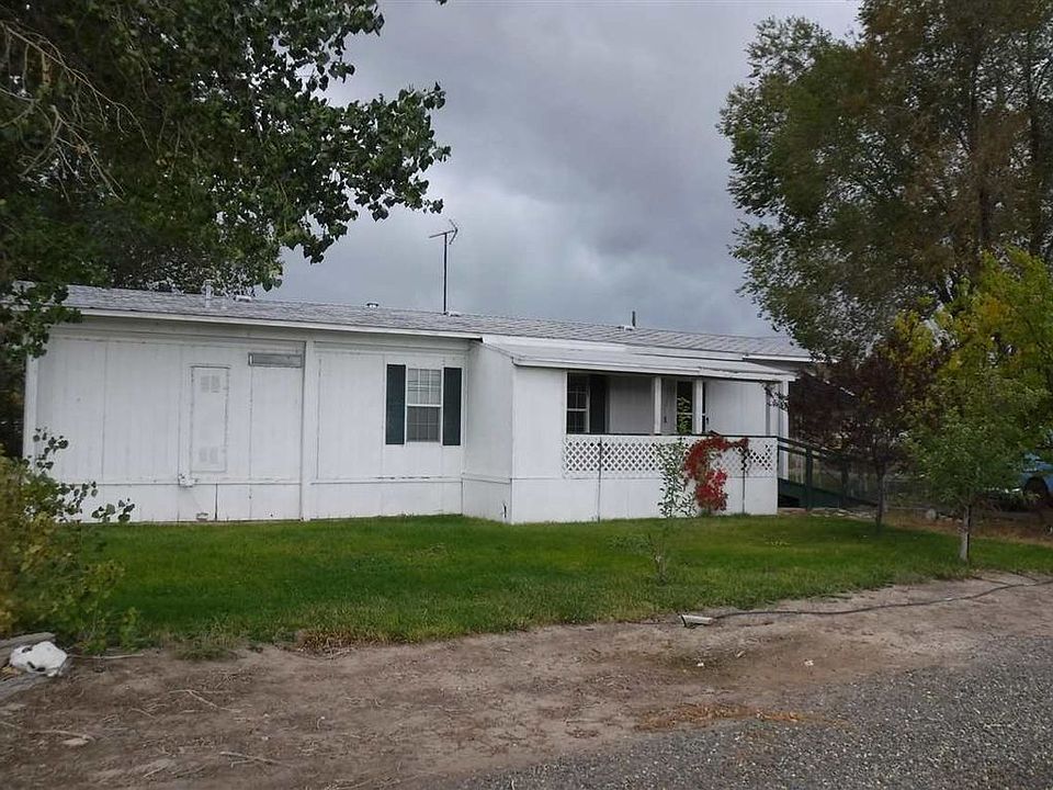 1st image of 190 E 4th St