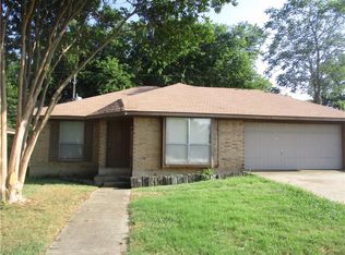 1725 S Bent Tree Trl, Grand Prairie, TX 75052