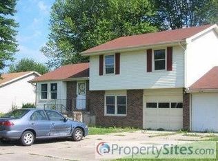 2340 W Brookdale Dr, Columbus, IN 47201