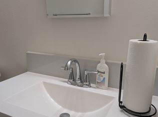 1937 S Bollinger St, Visalia, CA 93277