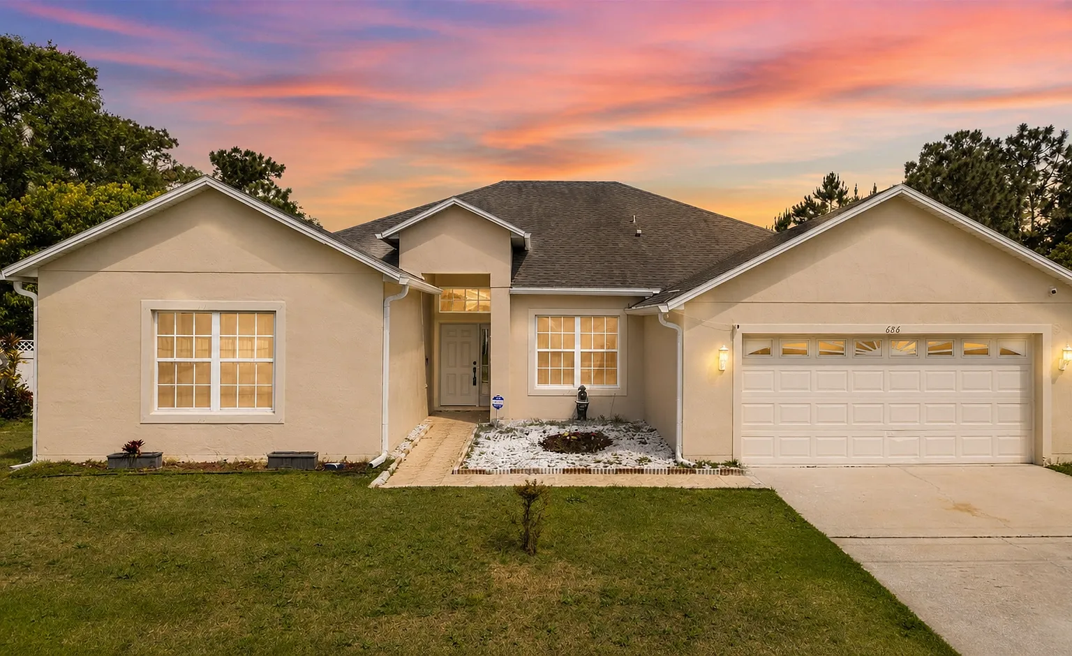 4 bed, 2492 sqft, $3,000 — Photo 1