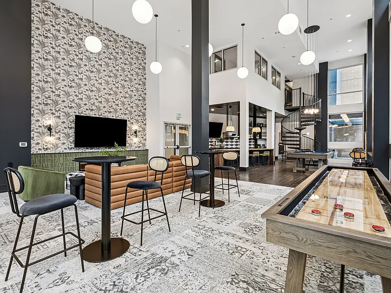City House Apartments — Photo 10