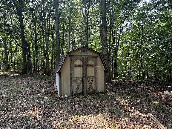 4th image of 9450 S Chapel Hill Rd