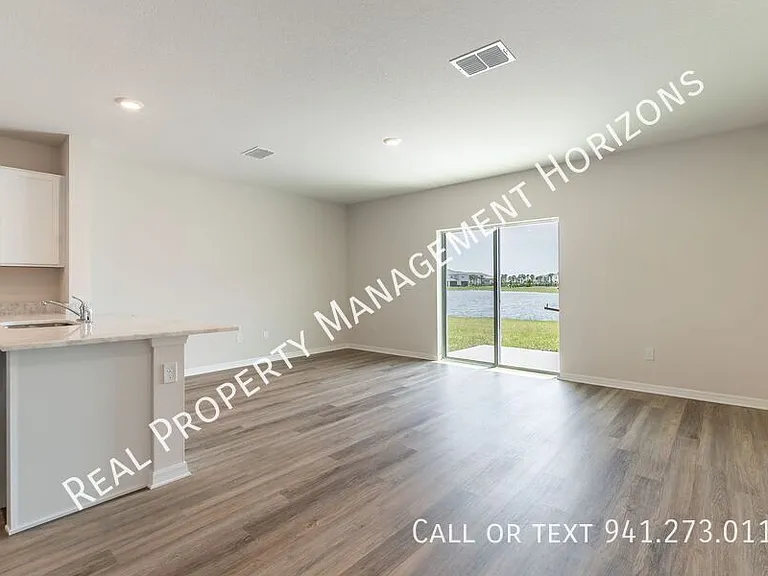 17769 Crescent Moon Loop — Photo 5