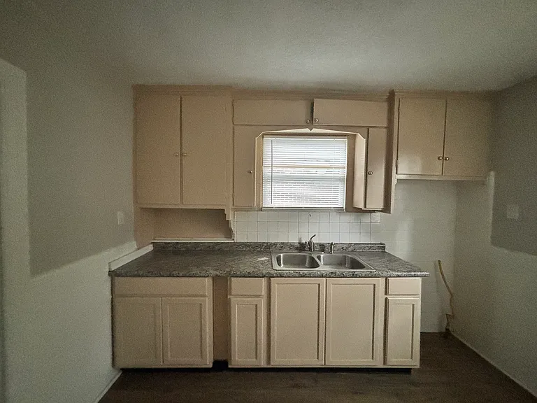 4519 June Ave — Photo 17