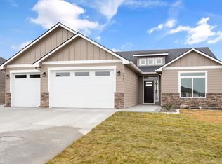 1015 Duke Ln, West Richland, WA 99353