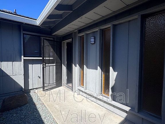 4th image of 1442 Briarwood Way