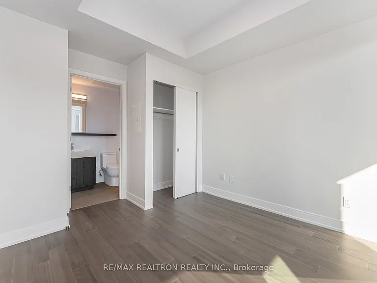 664 Spadina Ave #509 — Photo 9