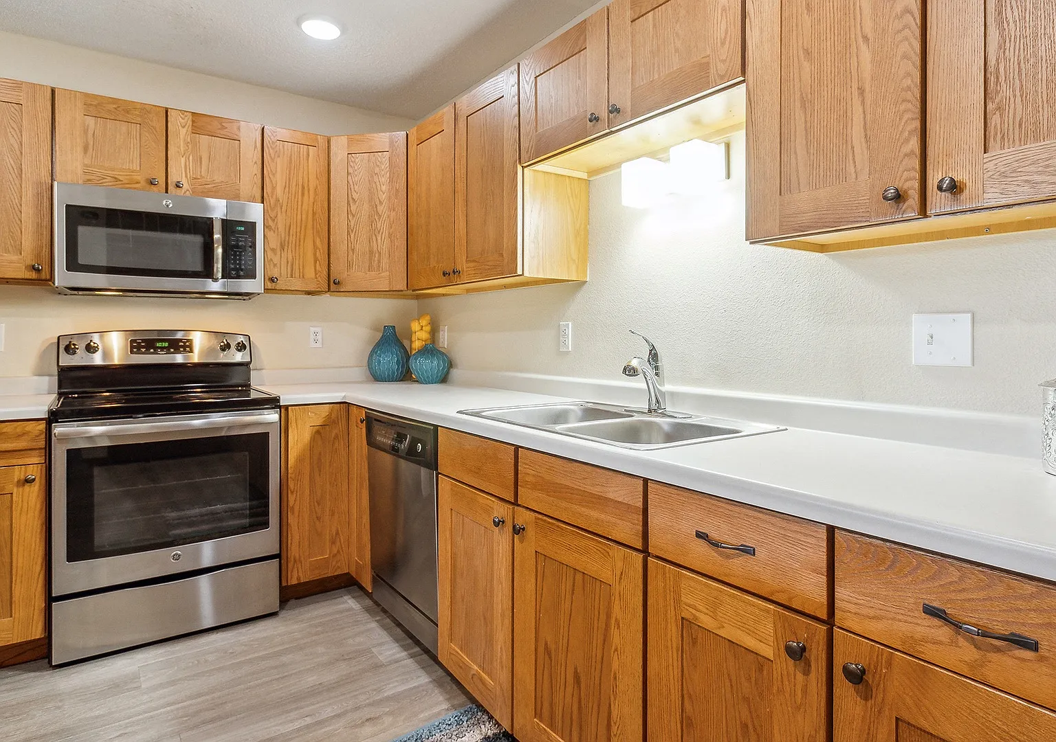 The Legacy Apartments — Photo 2