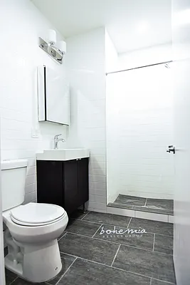 Rented by Bohemia Realty Group | media 10