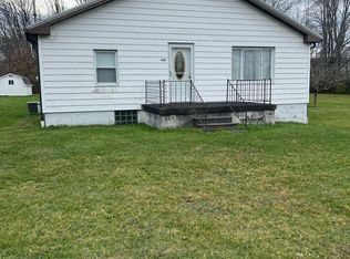 622 Barkeyville Rd, Grove City, PA 16127