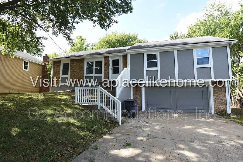 3 bed, 2.5 bath, 1376 sqft, $1,850 — Photo 2
