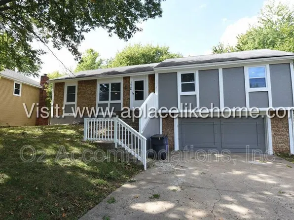 14120 S Raintree Dr, Olathe, KS 66062