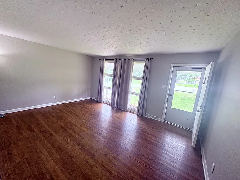 406 Forest Grove Ave — Photo 14