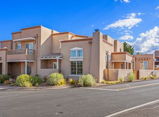 41 E Via Plaza Nueva, Santa Fe, NM 87507