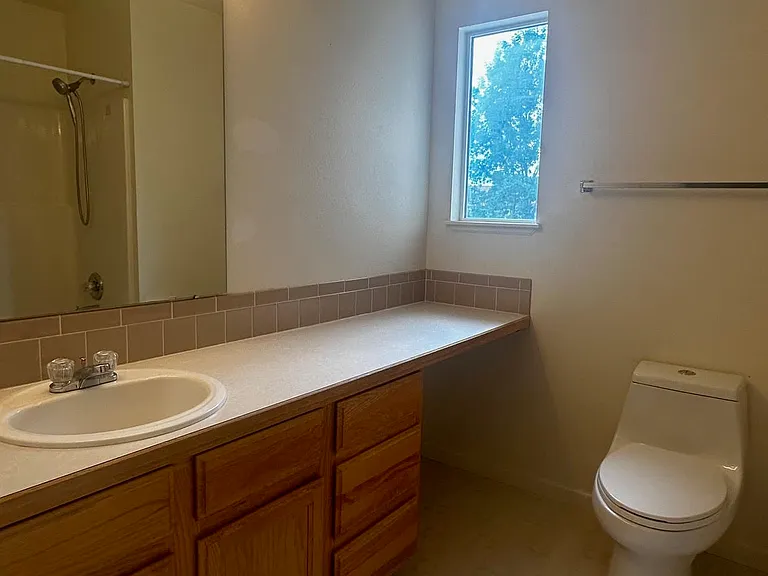 3345 Saratoga St #B — Photo 19