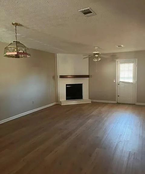 1290 Knoll Ct #B — Photo 5