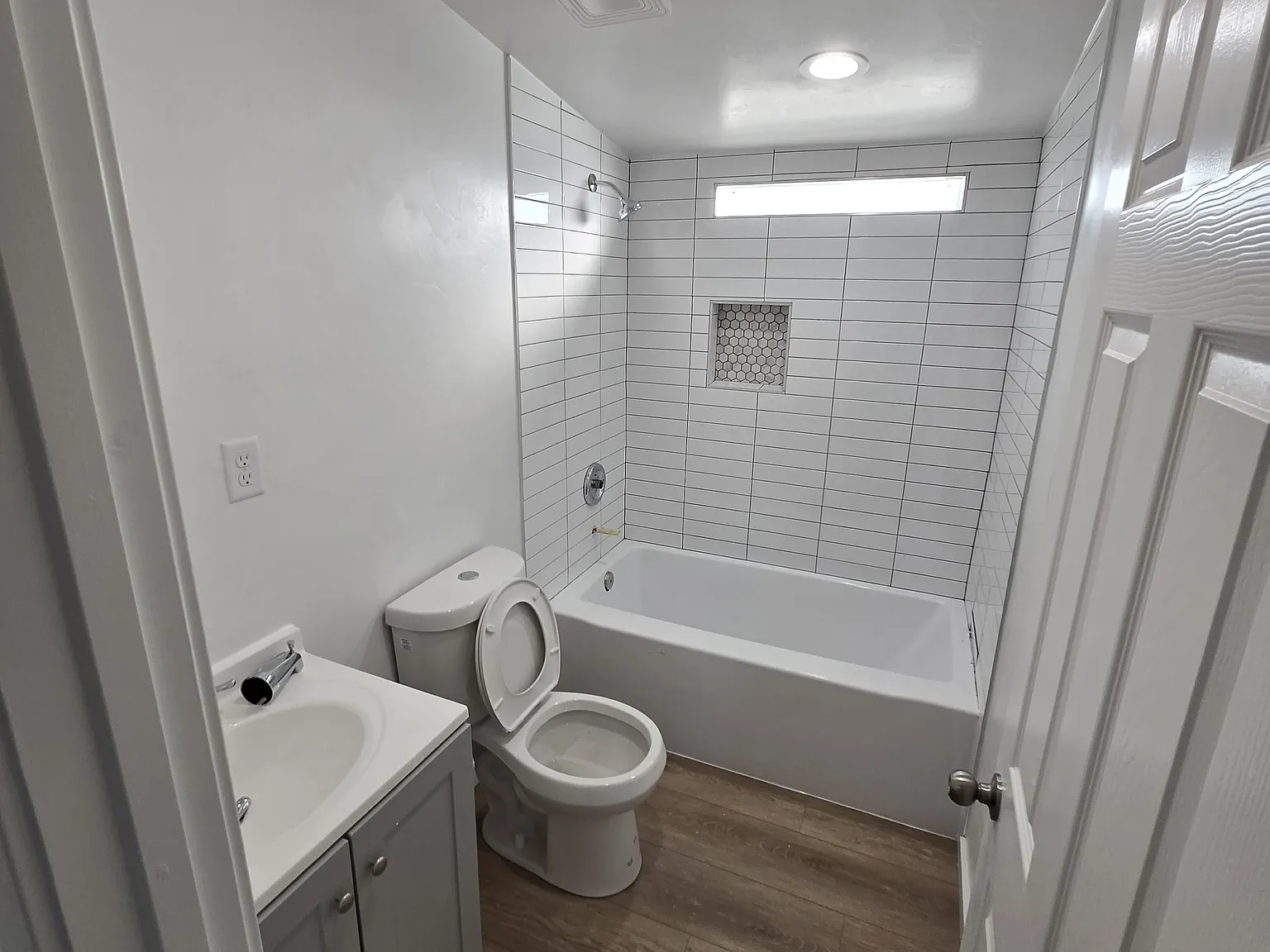 3 bed, 1456 sqft, $1,800 — Photo 2