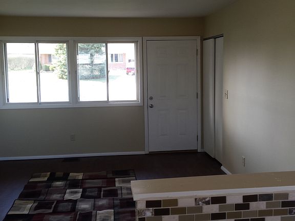 3rd image of 532 Clyde Pl