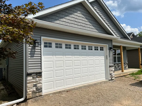 1686 S Birch Grove St, Terre Haute, IN 47803
