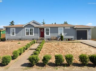467 Comstock Ave, Woodburn, OR 97071