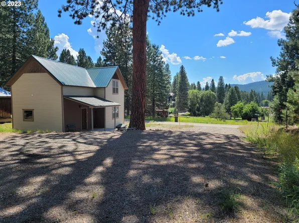 178 High St, Sumpter, OR 97877