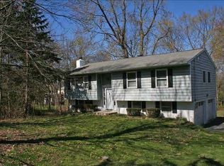 8 Gold Rd, Wappingers Falls, NY 12590