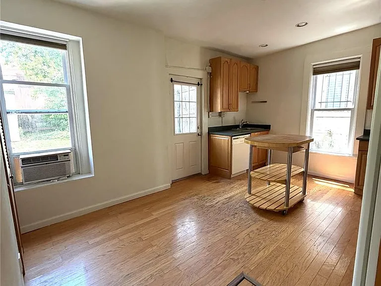 2136 N Lafayette St — Photo 6