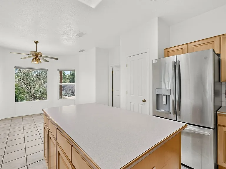 10900 San Francisco Rd NE — Photo 15