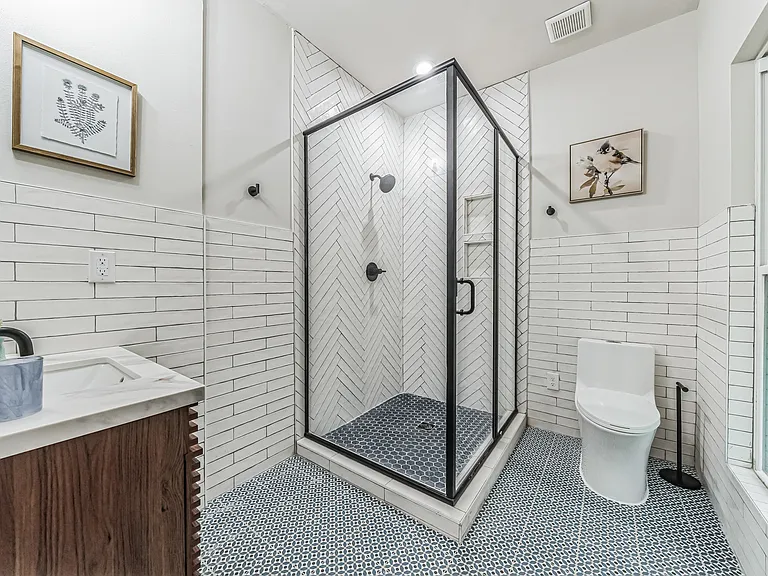6786 River Rd — Photo 23