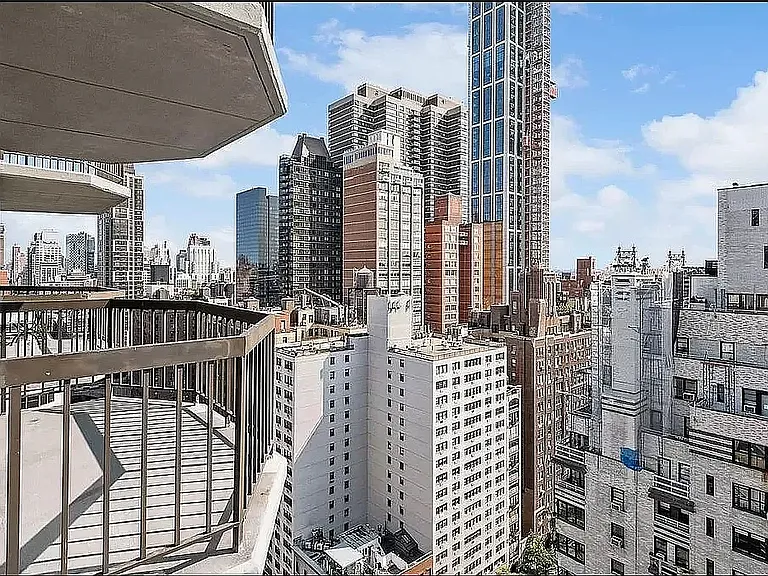 360 E 57th St #5B — Photo 9
