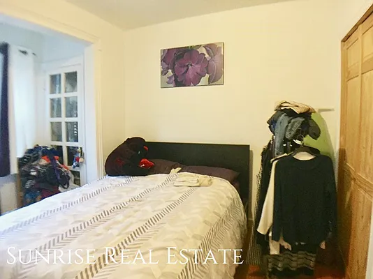 Rented by Sunrise Real Estate | media 11