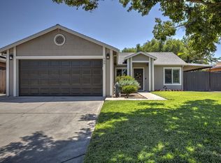 730 Ravenswood Dr, Livingston, CA 95334