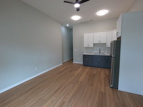 3rd image of 720 Foothill Blvd