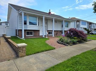 164-25 88th St, Howard Beach, NY 11414