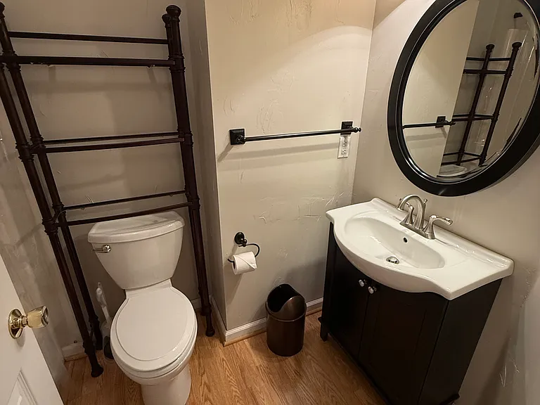 5866 Regency Dr — Photo 19