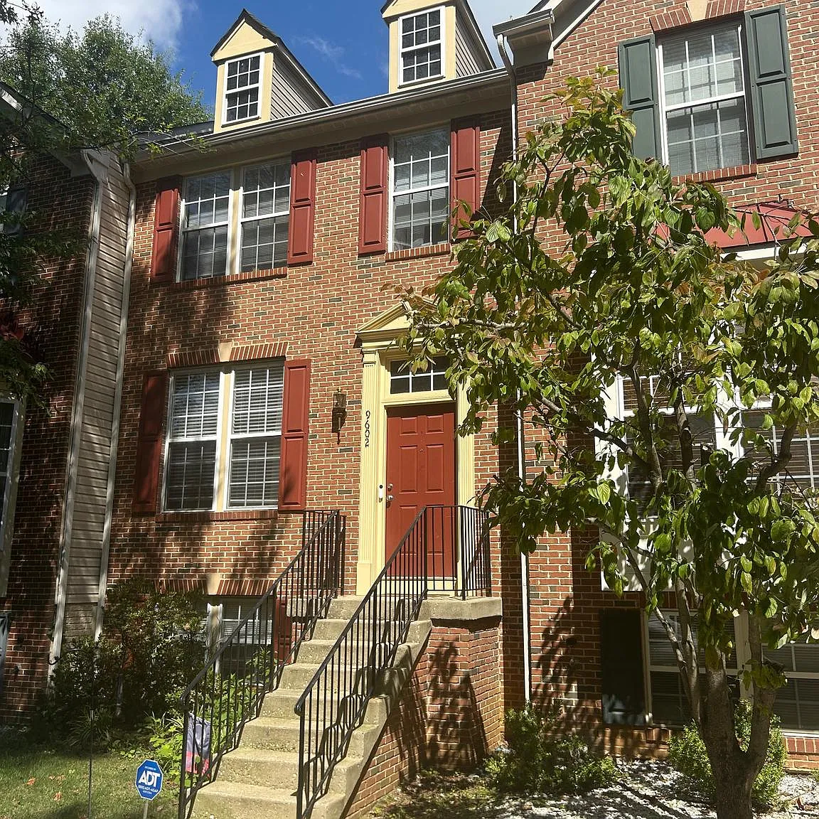 4 bed, 2.5 bath, 1320 sqft, $2,900 — Photo 1