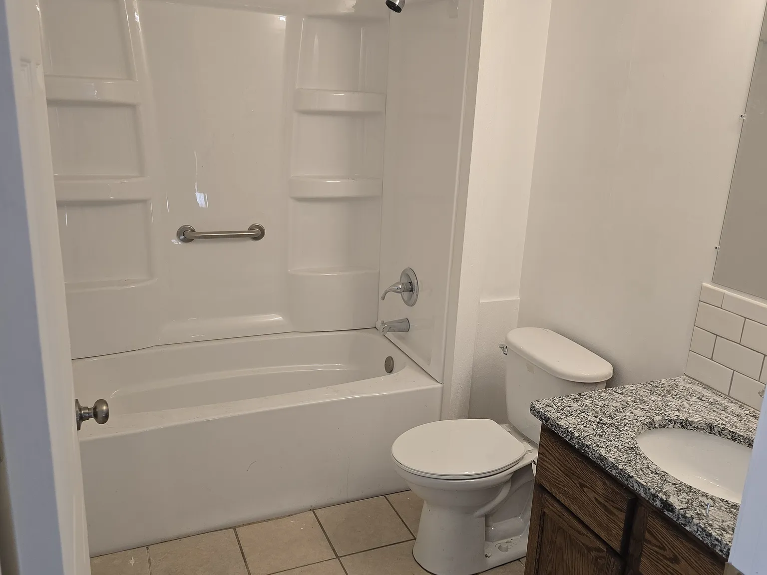 3 bed, 1350 sqft, $1,450 — Photo 4