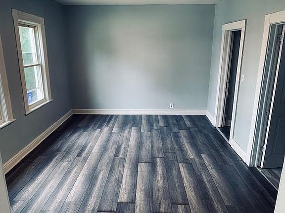 2nd image of 3721 W 33rd St Unit 1