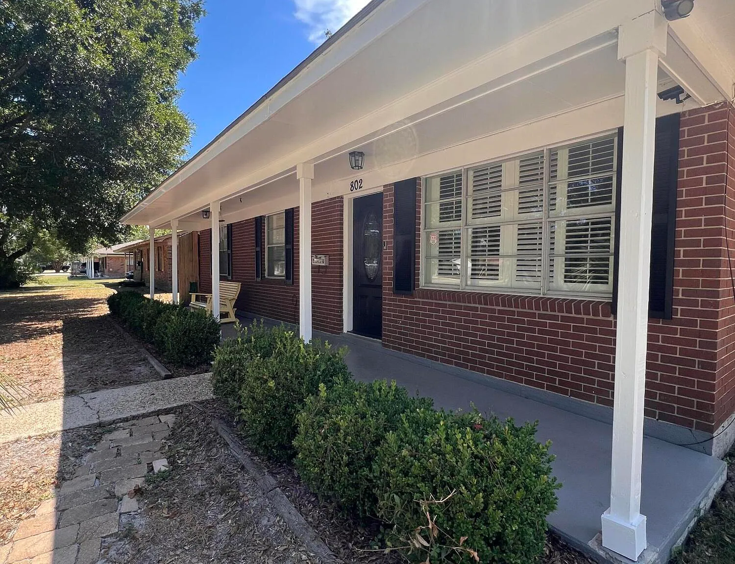 3 bed, 1.0 bath, 1160 sqft, $1,425 — Photo 2