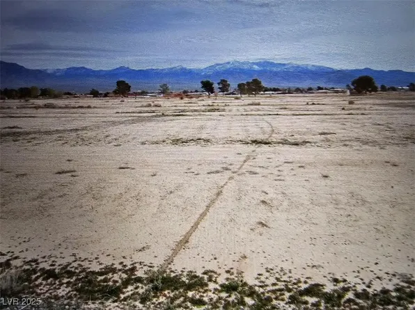 2011 S Zelzah Ave, Pahrump, NV 89048