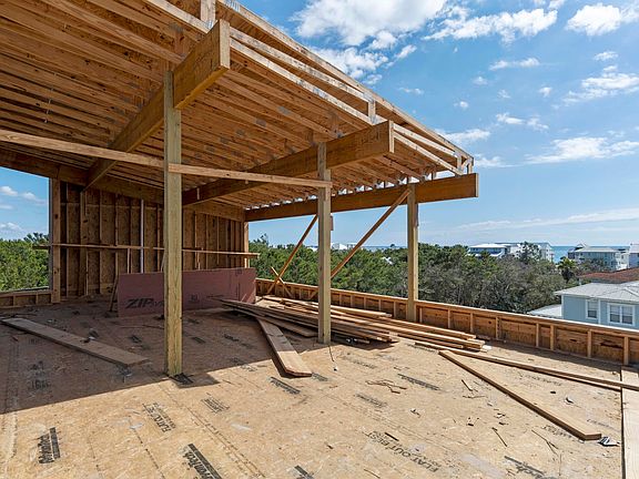 4th image of 74 Brown St