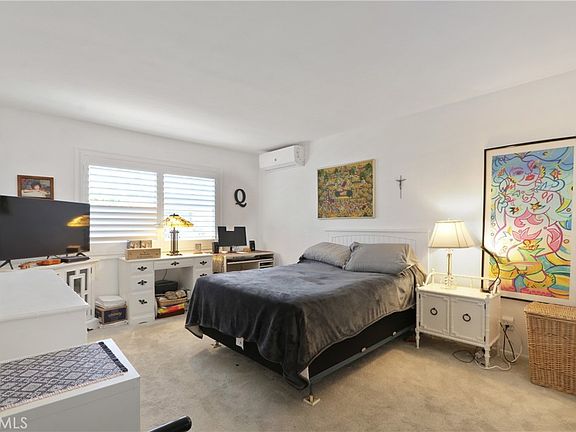 5th image of 1731 Colby Ave APT 104