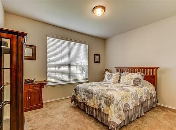 4th image of 6835 Deacon Dr