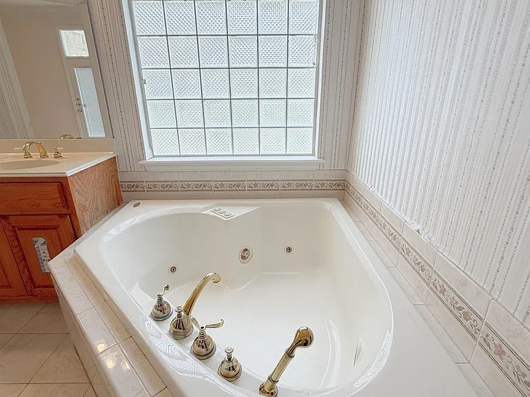 4506 Hollow Ridge Dr — Photo 14