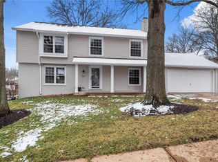 477 Sunstone Dr, Ballwin, MO