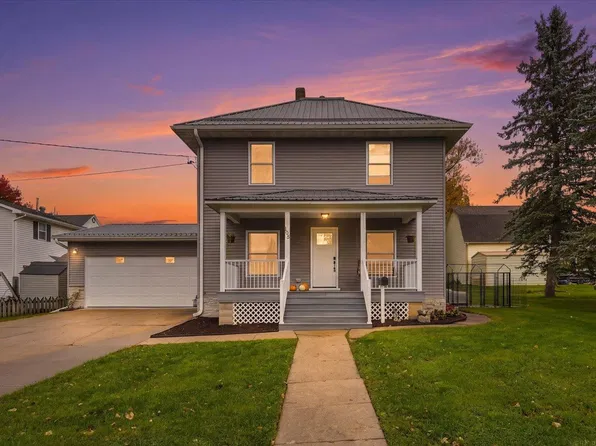 105 2nd St NE, Waukon, IA 52172